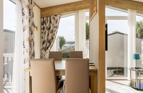 Hamworthy Apartment | The Lookout - a caravan that sleeps 4 guests in 2 bedrooms