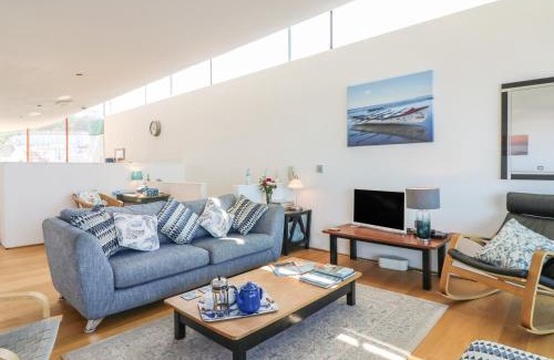 Westleigh House | The Lookout