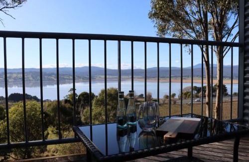 Grindelwald Hotel | The Lookout Studio Tamar Ridge Apartment