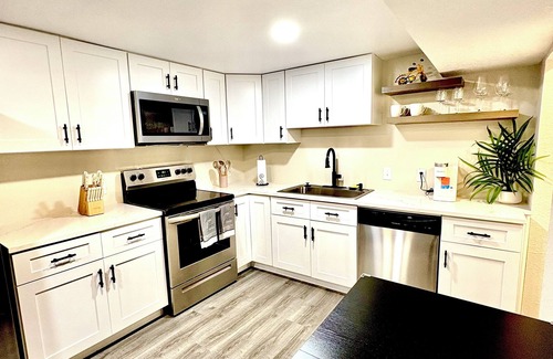 Federal Heights House | The Lower Lounge