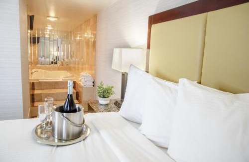 Madison Hotel | The Madison Concourse Hotel