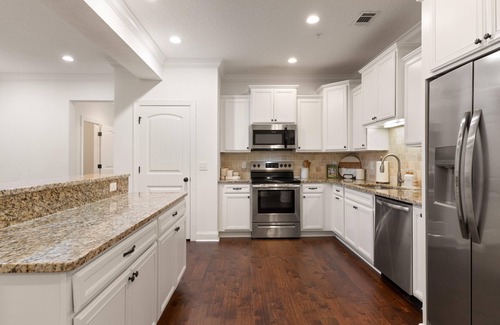 Saint Simons Island House | The Mae: 3BD/2.5BA FLETC/Family/Pet Friendly Modern Townhome