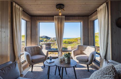 Sørvagen Ski Chalet | The Magic View of Lofoten - Nature & Sea
