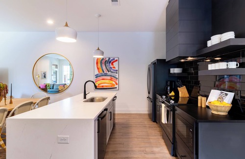 Germantown Apartment | The Magnolia #8 by AvantStay | Downtown + Balcony