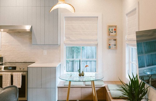 Wilmington House | The Magnolia: Serene Oasis Under Nature’s Canopy