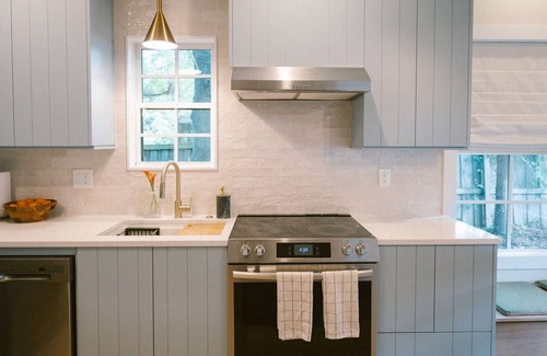 Wilmington House | The Magnolia: Serene Oasis Under Nature’s Canopy