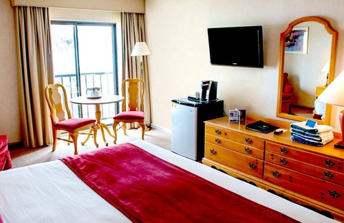 Laconia Hotel | The Margate Resort on Lake Winnipesaukee