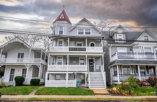Ocean Grove House | The Melrose, 1B - Queen Bed & Bath: Romantic Getaway, Steps from the Beach, Cozy