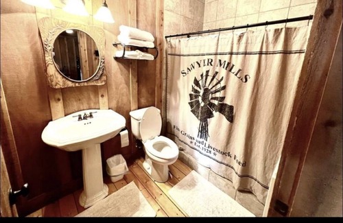 New Harmony Other | “The Mercantile” is a farmhouse style home on Morning Line Ranch.