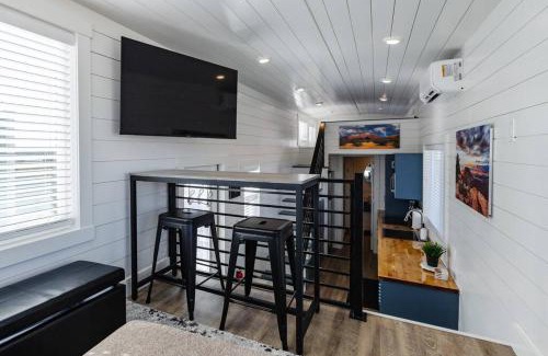 Apple Valley House | The Mesa Getaway
