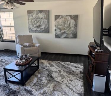South Milwaukee House | The Milwaukee lakefront experience!