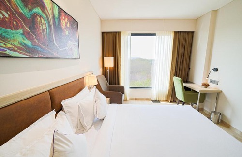 Mahalunge Ingale Hotel | The Monarch at Chakan MIDC, Pune