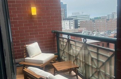 Downtown Apartment | The Monroe | Elegant 2BR/2BA Downtown Stamford | Designed by Lavish & Live
