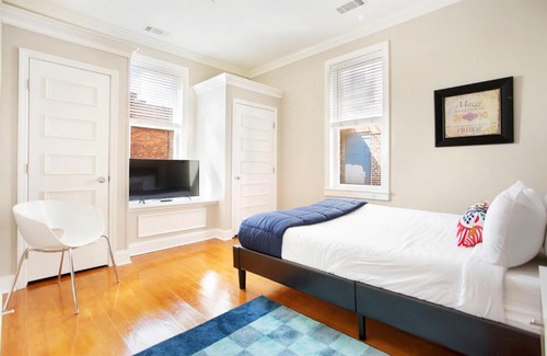 Historic District - North House | The Monty by Lucky Savannah