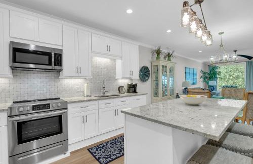 Isle of Palms Apartment | The Moorings Condo - Wild Dunes Resort - Isle of Palms Marina