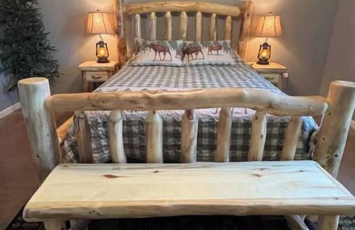 Compton Cabin | The Moose Lodge by the Buffalo River.