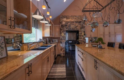 Elliottsburg House | The Mountain Lodge | 8 Bed, 3.5 Bath