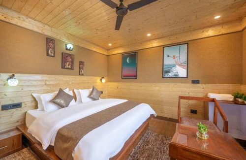 Fagu Hotel | The Mountains Breeze Retreat I Couple Friendly I Balcony I Charvi Retreat I Kufri by Exotic Stays