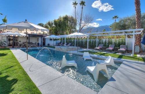 Palm Springs House | The Movie Colony Villa *5 bed 4 bath Estate *