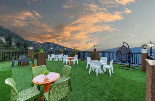 Fagu Hotel | The Nature Vibes l Property of the year I Serviced Villa I Couple Friendly I Pvt Balcony I Open Air Terrace I Bonfire I Kufri by Exotic Stays