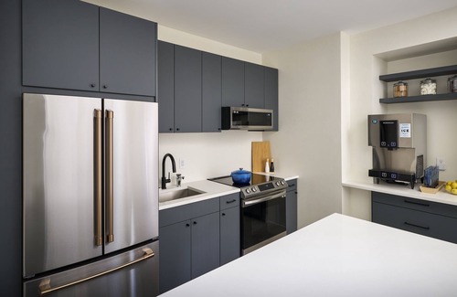 New Buffalo Hotel | The Neighborhood Hotel-New Buffalo