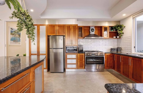 McCrae House | The Nepean - 100m to Beach, Pool & Fire Pit
