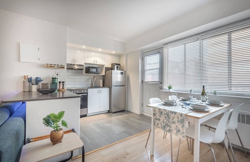 Quartier des Spectacles Apartment | The Nest – 1BR Cozy Comfort, Prime Location