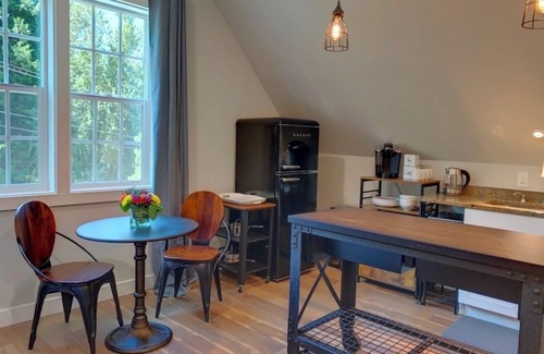 Jennings Lodge Apartment | The Nest- A Peaceful Apartment near the Willamette River