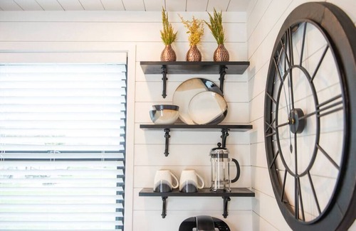 Waco House | The Newtonian Tiny Container Home near Magnolia