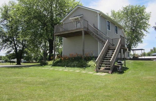 Fairland Apartment | The Nigh Place, Studio Apartment, King Bed, 55"TV