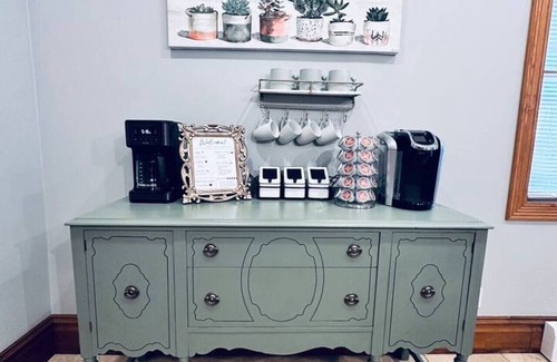 Hastings Apartment | The Nininger 3 BR Apt - Walk to DT, Dog Friendly