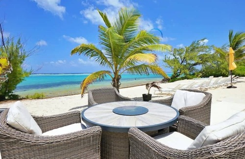 Colliers Bay Condo | The No Problem Oceanfront Studio Cottage in East End