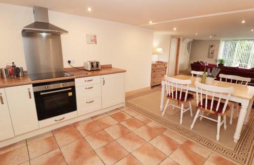 Great Longstone House | The Nook at Timbers