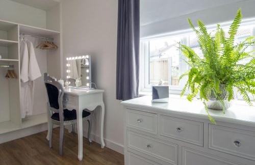 Deal House | The Nook