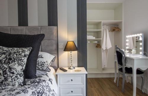 Deal House | The Nook
