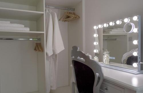 Deal House | The Nook