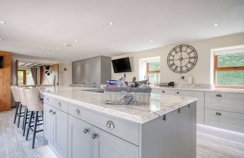 Crook House | The Oak, Country Home, Sleeps 4 with Hot Tub