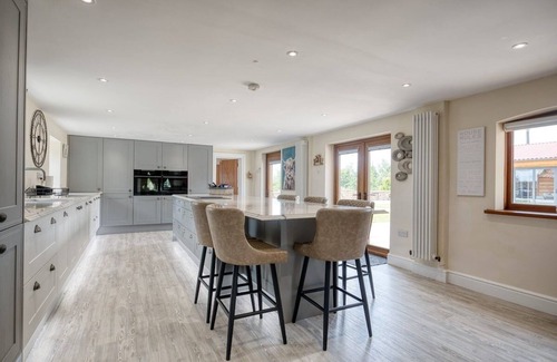 Crook House | The Oak, Country Home, Sleeps 4 with Hot Tub