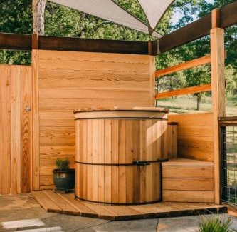 Mariposa House | The Oak Meadows Guest House
