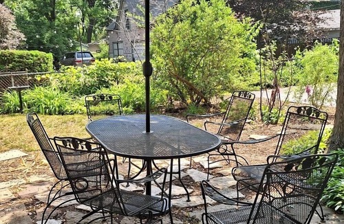 Oak Park Apartment | The Oak Park Loft, Including Garage