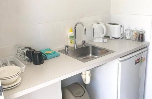 Albion Park Rail Hotel | The Oaks Hotel Motel