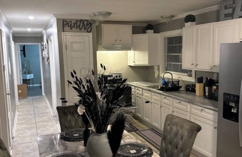 Mobile House | “The Oasis Cottage By The Bay”