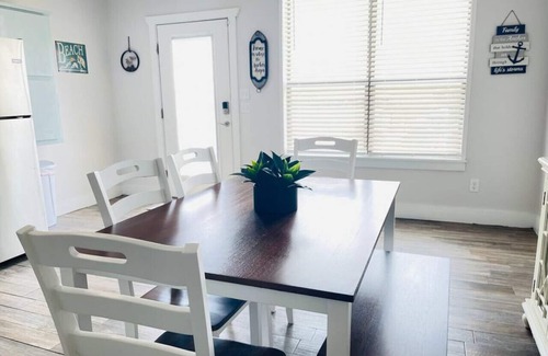 Eufaula House | The Oasis in the Cove, Beautiful Lakefront View!