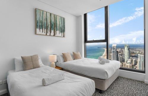 Surfers Paradise Apartment | The Ocean - Beachfront 72F 3Bedroom Skyhome Ocean Views with Parking & Resort Facilities