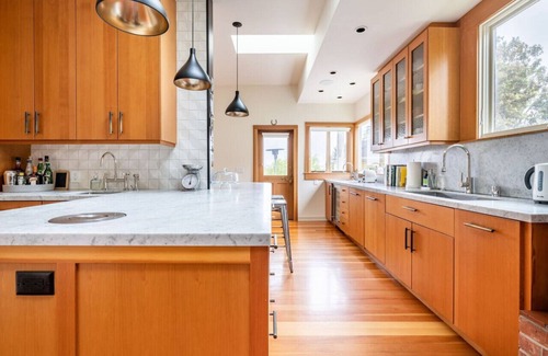 Seabright Apartment | The Oceanview: Private Gated Compound with Views