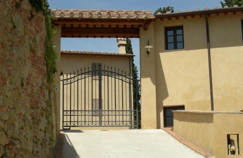 Palaia Apartment | The old castle Alica