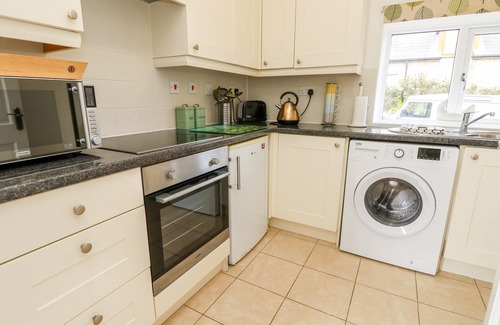 Newport Cottage | THE OLD DAIRY, pet friendly, with a garden in Gatcombe