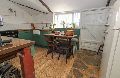 Bridport Cottage | THE OLD FLAX SHOP, pet friendly, with open fire in Bridport