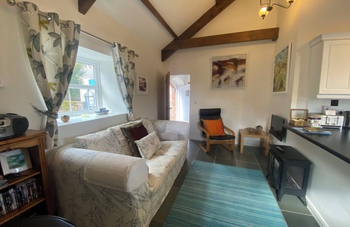 Golden Grove Cottage | The Old Forge: a self-catering countryside haven.