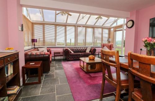 Kilkhampton House | The Old Forge Cottage